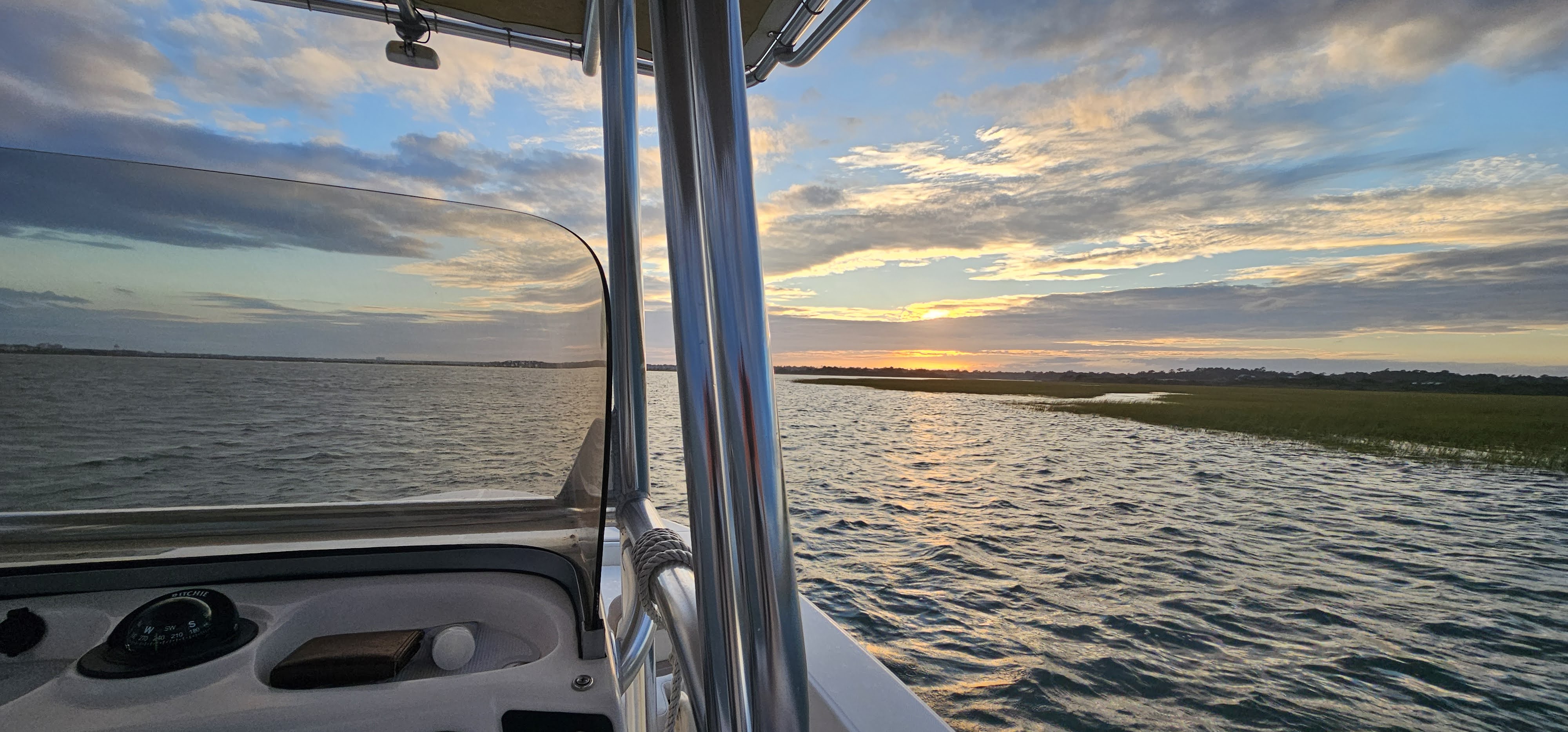 Outdoor life along the water